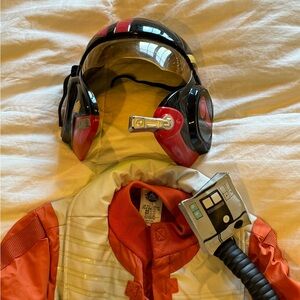 Po dameron costume size 7/8